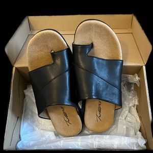 Trotters Regina -REAL Leather!- Sandals 7.5 W